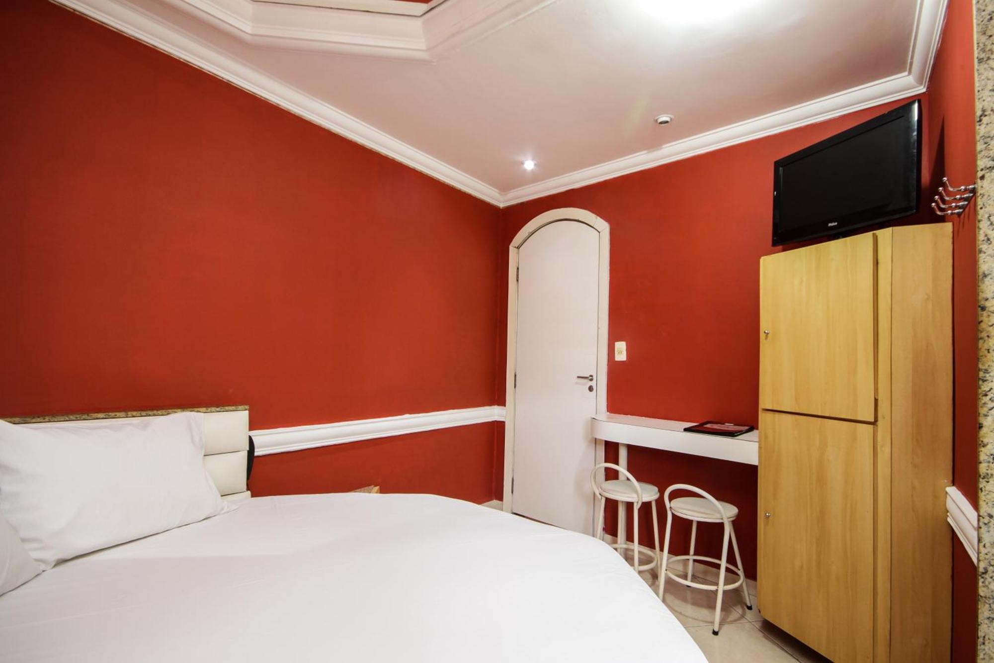 Mirage Motel Γκουαρούλιος Εξωτερικό φωτογραφία