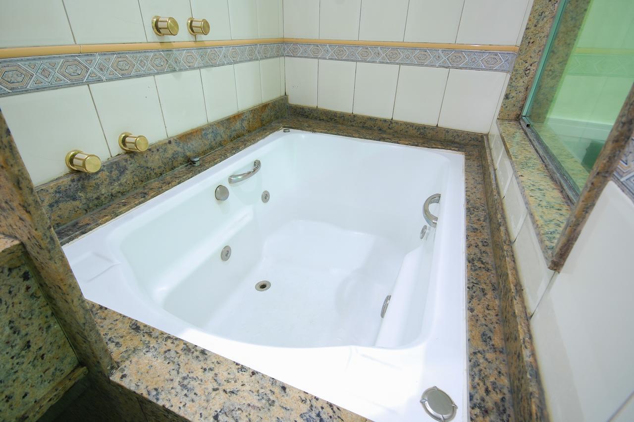 Mirage Motel Γκουαρούλιος Εξωτερικό φωτογραφία